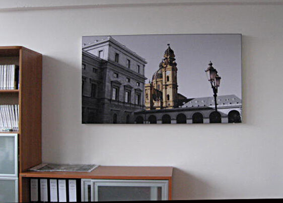 Schallabsorbierendes Wandbild mit Stadtmotiv